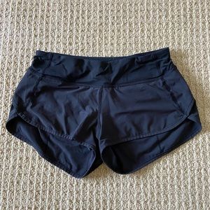 lululemon black low rise speed up shorts 2.5”